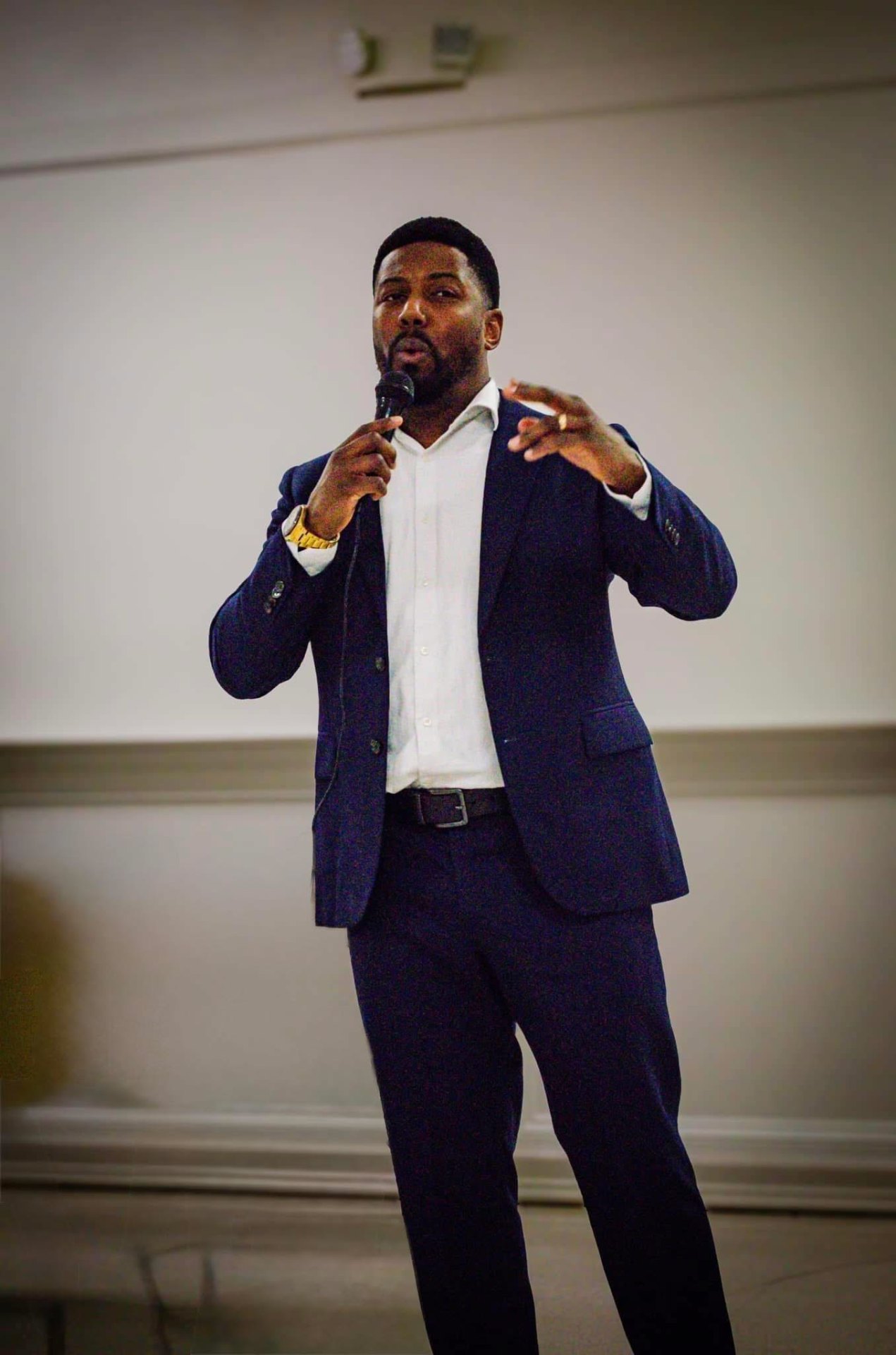 Justin Ladson speaking to families and teens